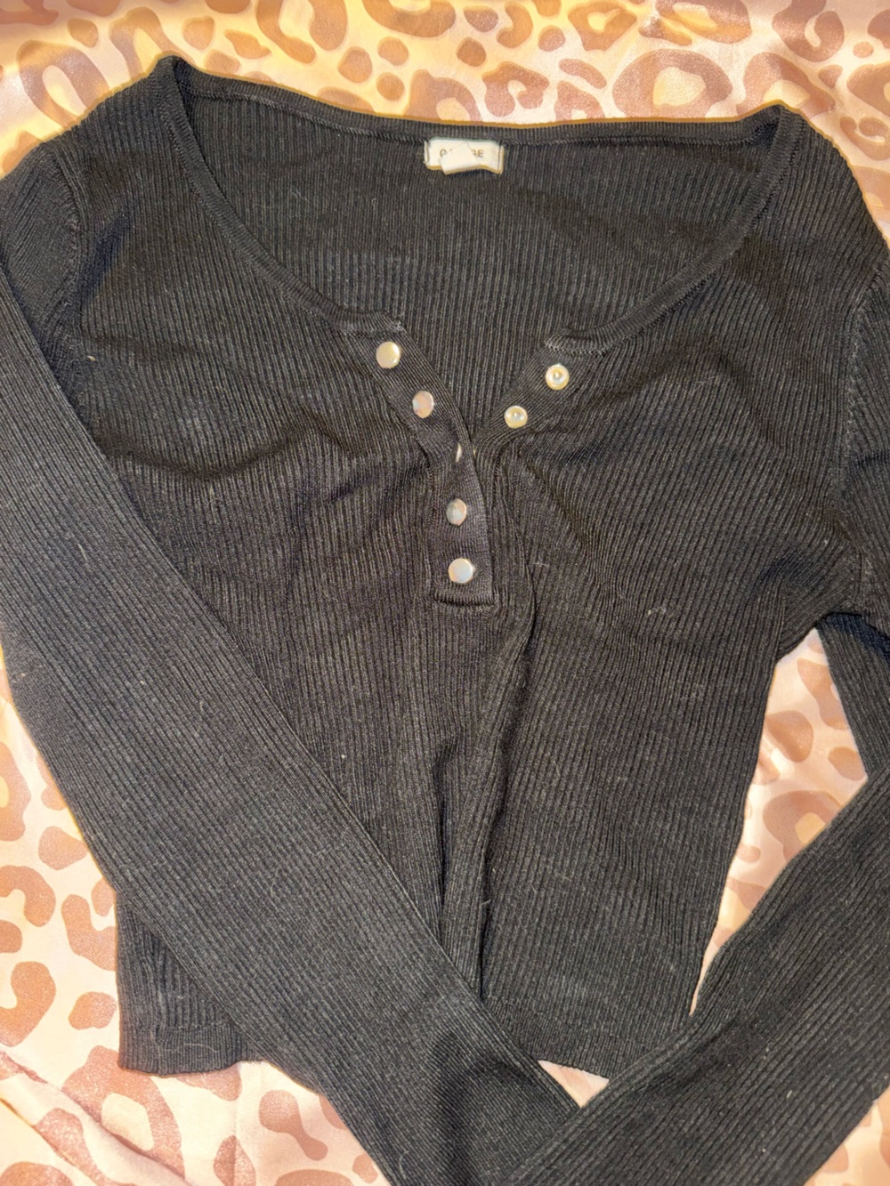 Black Ribbed Snap-Button Crop Top